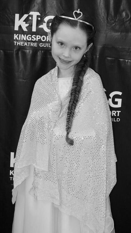 Harper as Elsa